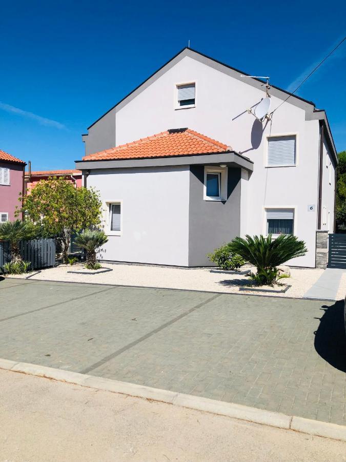 Apartment Miaantonia Vrsi Εξωτερικό φωτογραφία